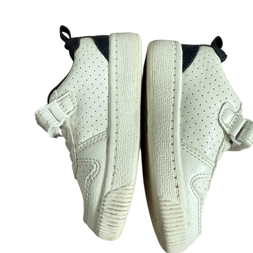 Carter's Kids Shoe Set. Toddler Sz 5
